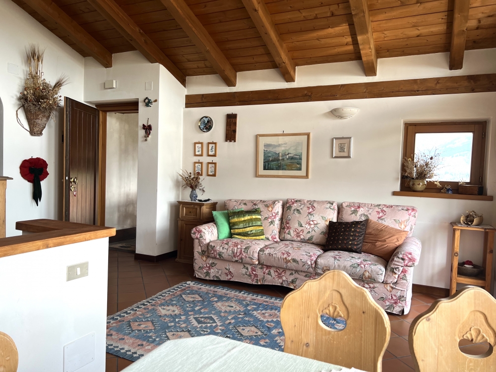 Mansarda trilocale finemente arredata